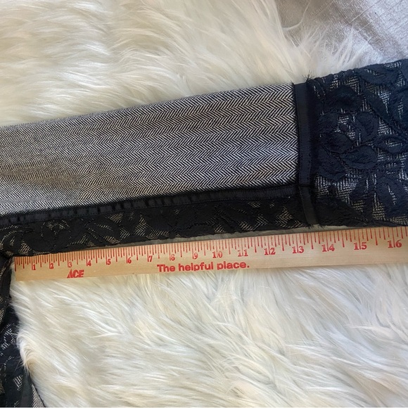 WHBM Sz 6 Elegant Black and Gray Herringbone Wool Blend Women's Jacket - Picture 15 of 16